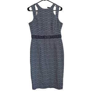 Maggy London Sheath Dress with Shoulder Cutouts women’s size 8 Blue and White